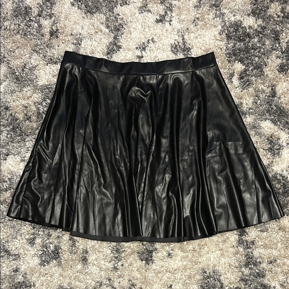 SHEIN Dresses & Skirts - SHEIN Black Faux Leather Skater Skirt